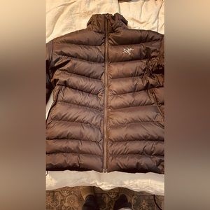 Mens Arc’teryx Thorium AR Jacket Size: Large Color: Black